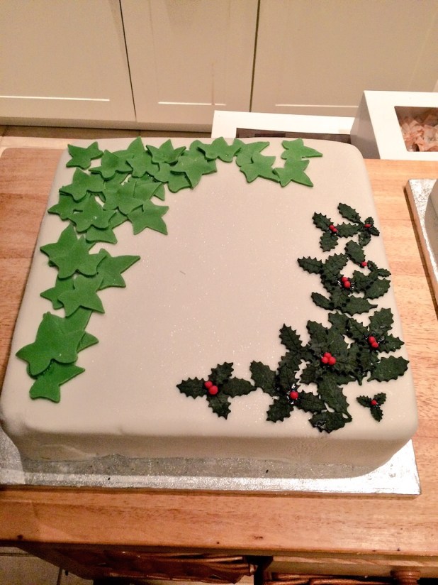 Large Holly & Ivy