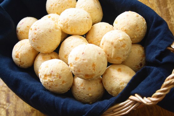 Pao de Queijo (8)